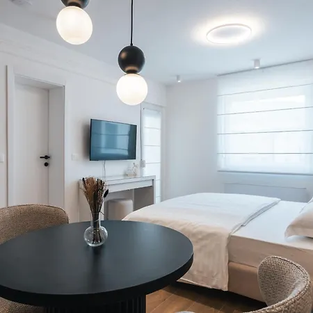 L A Ilidza By Ben&co Apartamento