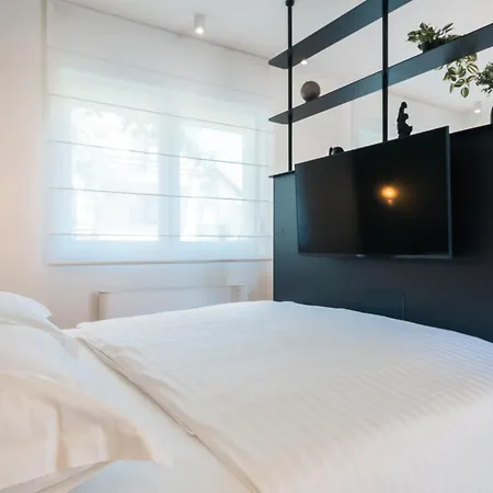 L A Ilidza By Ben&co Apartamento