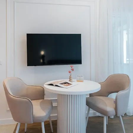 L A Ilidza By Ben&co Apartamento